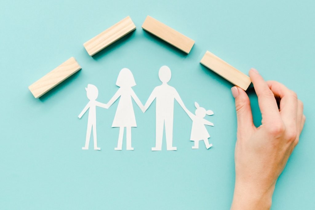 الاستشارات التربوية وتحسين العلاقات بين المدرسة والأسرة